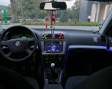 Серый Шкода Октавия, объемом двигателя 1.9 л и пробегом 243 тыс. км за 7400 $, фото 10 на Automoto.ua