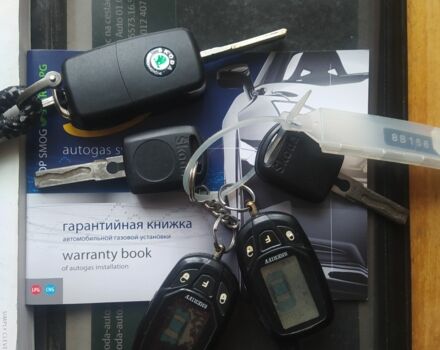 Сірий Шкода Октавія, об'ємом двигуна 1 л та пробігом 242 тис. км за 6200 $, фото 10 на Automoto.ua