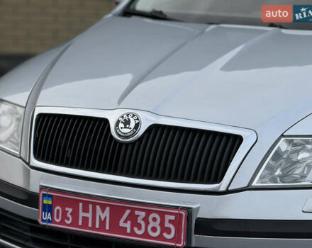 Серый Шкода Октавия, объемом двигателя 1.6 л и пробегом 164 тыс. км за 6400 $, фото 3 на Automoto.ua