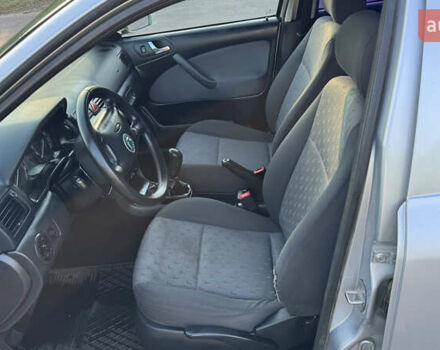 Сірий Шкода Октавія, об'ємом двигуна 1.6 л та пробігом 360 тис. км за 4499 $, фото 28 на Automoto.ua