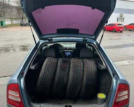 Серый Шкода Октавия, объемом двигателя 1.6 л и пробегом 190 тыс. км за 3900 $, фото 7 на Automoto.ua