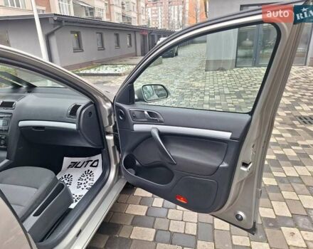 Серый Шкода Октавия, объемом двигателя 1.6 л и пробегом 187 тыс. км за 6450 $, фото 44 на Automoto.ua