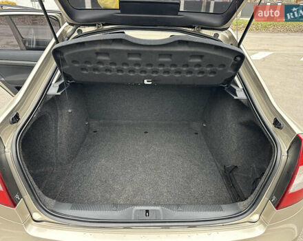 Серый Шкода Октавия, объемом двигателя 1.6 л и пробегом 159 тыс. км за 7499 $, фото 46 на Automoto.ua