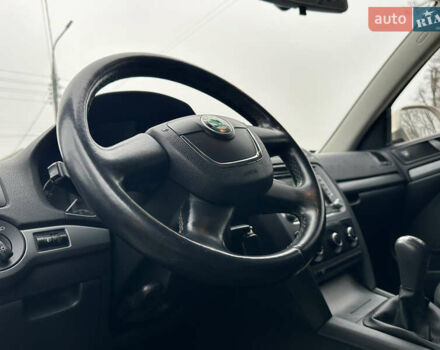 Серый Шкода Октавия, объемом двигателя 1.6 л и пробегом 159 тыс. км за 7499 $, фото 38 на Automoto.ua