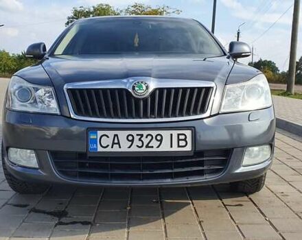 Сірий Шкода Октавія, об'ємом двигуна 1.8 л та пробігом 235 тис. км за 7800 $, фото 1 на Automoto.ua