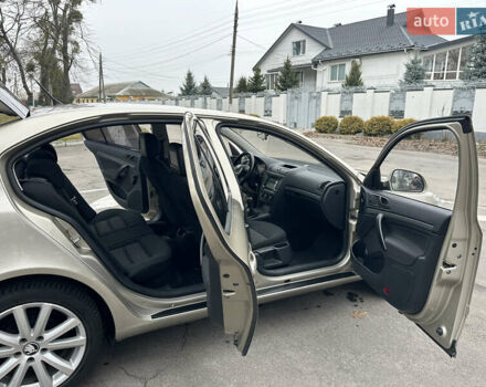 Серый Шкода Октавия, объемом двигателя 1.6 л и пробегом 159 тыс. км за 7499 $, фото 61 на Automoto.ua