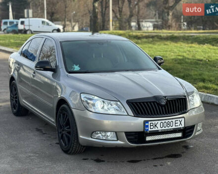 Сірий Шкода Октавія, об'ємом двигуна 1.39 л та пробігом 265 тис. км за 6900 $, фото 1 на Automoto.ua