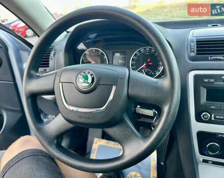 Сірий Шкода Октавія, об'ємом двигуна 1.6 л та пробігом 130 тис. км за 9399 $, фото 47 на Automoto.ua
