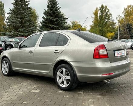 Шкода Октавия 2009 в Кривом Роге на Automoto.ua Серый Шкода Октавия, объемом двигателя 2 л и пробегом 300 тыс. км за 8400 $, фото 4 на Automoto.ua