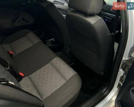 Сірий Шкода Октавія, об'ємом двигуна 1.6 л та пробігом 252 тис. км за 4999 $, фото 14 на Automoto.ua