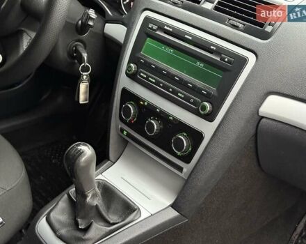 Сірий Шкода Октавія, об'ємом двигуна 1.4 л та пробігом 200 тис. км за 7300 $, фото 30 на Automoto.ua