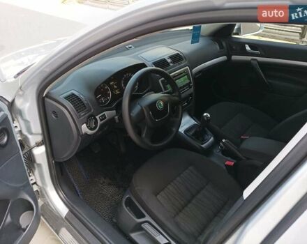 Серый Шкода Октавия, объемом двигателя 1.8 л и пробегом 240 тыс. км за 5950 $, фото 20 на Automoto.ua