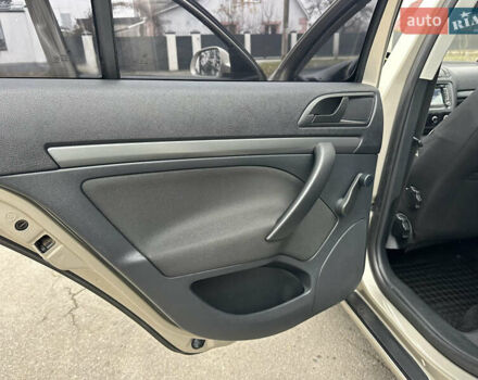 Серый Шкода Октавия, объемом двигателя 1.6 л и пробегом 159 тыс. км за 7499 $, фото 40 на Automoto.ua