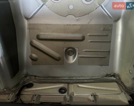 Серый Шкода Октавия, объемом двигателя 1.6 л и пробегом 213 тыс. км за 5600 $, фото 56 на Automoto.ua