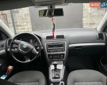 Серый Шкода Октавия, объемом двигателя 1.8 л и пробегом 162 тыс. км за 10800 $, фото 6 на Automoto.ua