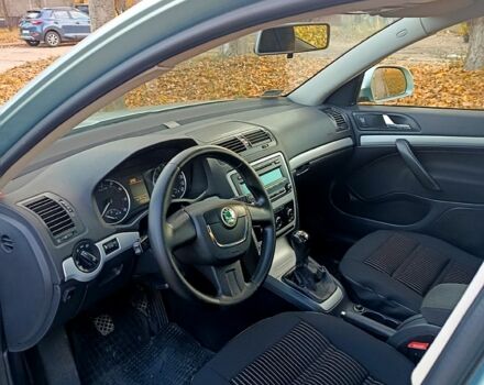 Серый Шкода Октавия, объемом двигателя 1.6 л и пробегом 230 тыс. км за 7800 $, фото 5 на Automoto.ua