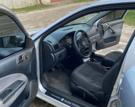 Шкода Октавія 2009 у Нетешине на Automoto.ua Сірий Шкода Октавія, об'ємом двигуна 1.6 л та пробігом 210 тис. км за 5600 $, фото 10 на Automoto.ua