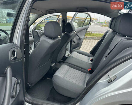 Серый Шкода Октавия, объемом двигателя 1.6 л и пробегом 190 тыс. км за 5999 $, фото 34 на Automoto.ua