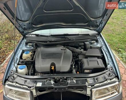 Серый Шкода Октавия, объемом двигателя 1.6 л и пробегом 213 тыс. км за 5600 $, фото 57 на Automoto.ua