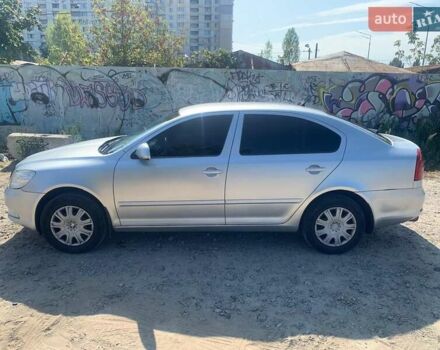 Серый Шкода Октавия, объемом двигателя 1.6 л и пробегом 235 тыс. км за 7700 $, фото 1 на Automoto.ua