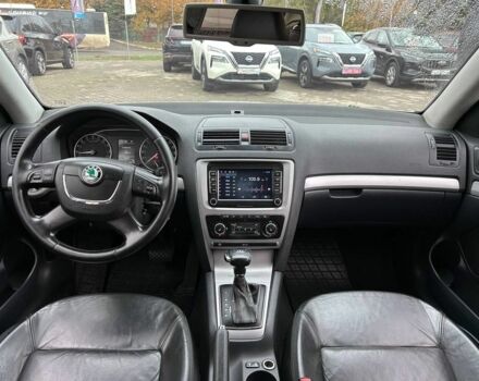 Шкода Октавия 2009 в Кривом Роге на Automoto.ua Серый Шкода Октавия, объемом двигателя 2 л и пробегом 300 тыс. км за 8400 $, фото 9 на Automoto.ua