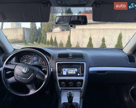 Серый Шкода Октавия, объемом двигателя 1.8 л и пробегом 260 тыс. км за 8999 $, фото 41 на Automoto.ua