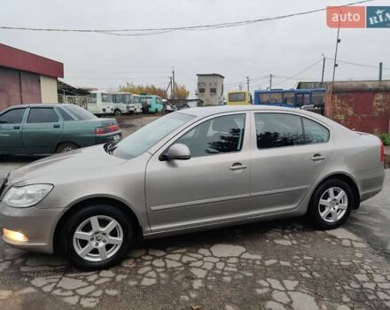 Серый Шкода Октавия, объемом двигателя 1.6 л и пробегом 270 тыс. км за 8200 $, фото 1 на Automoto.ua