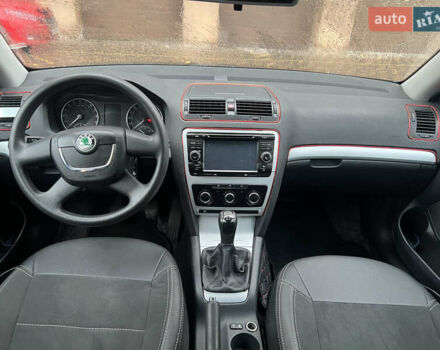 Серый Шкода Октавия, объемом двигателя 1.9 л и пробегом 280 тыс. км за 7000 $, фото 11 на Automoto.ua