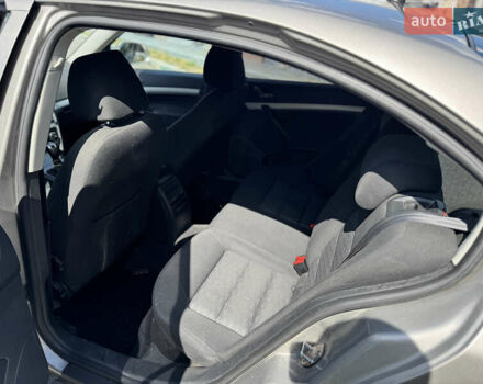 Сірий Шкода Октавія, об'ємом двигуна 1.6 л та пробігом 361 тис. км за 6100 $, фото 5 на Automoto.ua