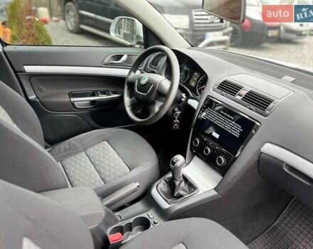 Серый Шкода Октавия, объемом двигателя 1.8 л и пробегом 180 тыс. км за 7500 $, фото 5 на Automoto.ua