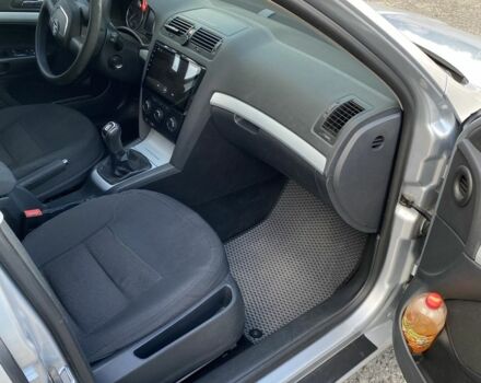 Сірий Шкода Октавія, об'ємом двигуна 1.8 л та пробігом 170 тис. км за 8000 $, фото 12 на Automoto.ua