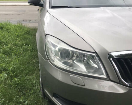 Сірий Шкода Октавія, об'ємом двигуна 1.2 л та пробігом 269 тис. км за 7500 $, фото 2 на Automoto.ua