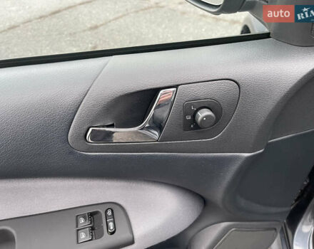 Сірий Шкода Октавія, об'ємом двигуна 1.6 л та пробігом 150 тис. км за 7500 $, фото 53 на Automoto.ua