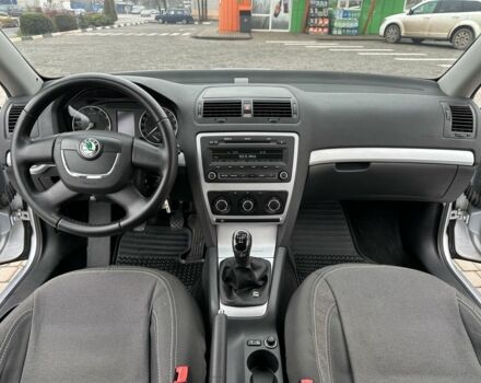 Серый Шкода Октавия, объемом двигателя 1.6 л и пробегом 178 тыс. км за 8700 $, фото 16 на Automoto.ua