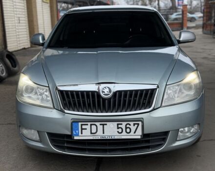 Серый Шкода Октавия, объемом двигателя 1.6 л и пробегом 200 тыс. км за 3350 $, фото 1 на Automoto.ua