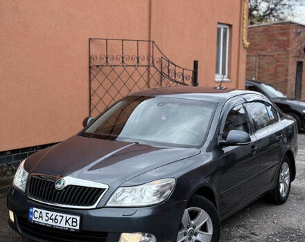 Шкода Октавія 2010 у Смеле на Automoto.ua Сірий Шкода Октавія, об'ємом двигуна 1.8 л та пробігом 238 тис. км за 7800 $, фото 2 на Automoto.ua