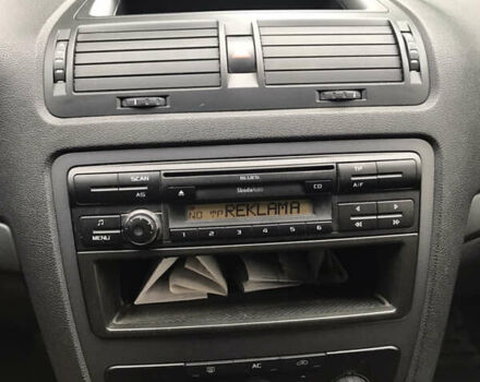 Сірий Шкода Октавія, об'ємом двигуна 1.2 л та пробігом 269 тис. км за 7500 $, фото 5 на Automoto.ua