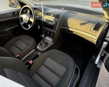 Серый Шкода Октавия, объемом двигателя 1.4 л и пробегом 220 тыс. км за 7300 $, фото 15 на Automoto.ua