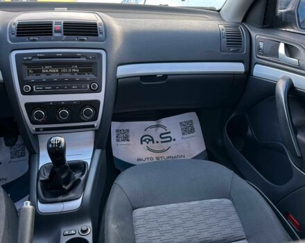 Шкода Октавия 2010 в Кривом Роге на Automoto.ua Серый Шкода Октавия, объемом двигателя 1.6 л и пробегом 237 тыс. км за 7800 $, фото 8 на Automoto.ua