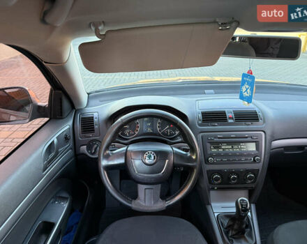 Серый Шкода Октавия, объемом двигателя 1.6 л и пробегом 315 тыс. км за 7800 $, фото 13 на Automoto.ua