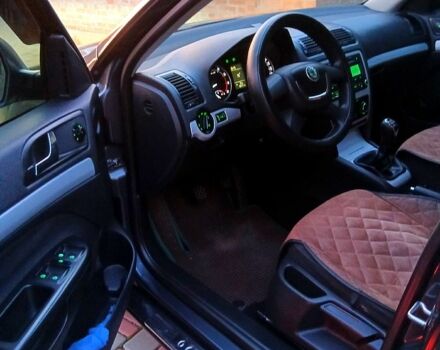 Серый Шкода Октавия, объемом двигателя 1.6 л и пробегом 180 тыс. км за 8600 $, фото 5 на Automoto.ua