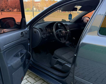 Серый Шкода Октавия, объемом двигателя 1.6 л и пробегом 315 тыс. км за 7800 $, фото 14 на Automoto.ua