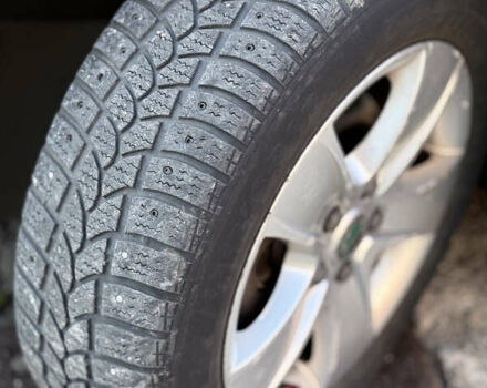 Шкода Октавія 2010 у Смеле на Automoto.ua Сірий Шкода Октавія, об'ємом двигуна 1.8 л та пробігом 238 тис. км за 7800 $, фото 14 на Automoto.ua