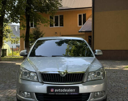 Сірий Шкода Октавія, об'ємом двигуна 2 л та пробігом 254 тис. км за 8400 $, фото 2 на Automoto.ua