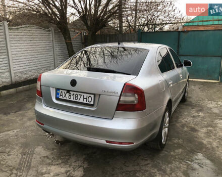 Серый Шкода Октавия, объемом двигателя 1.8 л и пробегом 245 тыс. км за 8000 $, фото 3 на Automoto.ua
