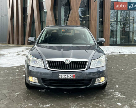 Серый Шкода Октавия, объемом двигателя 1.8 л и пробегом 212 тыс. км за 9333 $, фото 2 на Automoto.ua