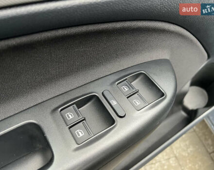 Серый Шкода Октавия, объемом двигателя 1.8 л и пробегом 212 тыс. км за 9333 $, фото 24 на Automoto.ua