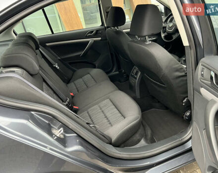 Серый Шкода Октавия, объемом двигателя 1.8 л и пробегом 212 тыс. км за 9333 $, фото 40 на Automoto.ua