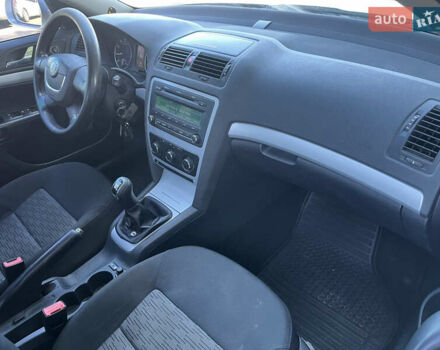 Шкода Октавия 2011 в Киеве на Automoto.ua Серый Шкода Октавия, объемом двигателя 1.8 л и пробегом 215 тыс. км за 6890 $, фото 7 на Automoto.ua