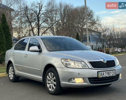 Сірий Шкода Октавія, об'ємом двигуна 1.8 л та пробігом 215 тис. км за 6400 $, фото 3 на Automoto.ua